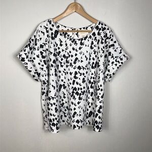 MELLODAY Black & White Abstract Print Short Sleeve Blouse